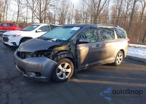2015 Toyota Sienna Le 8 Passenger из США, поврежденный, VIN 5TDKK3DC1FS539676